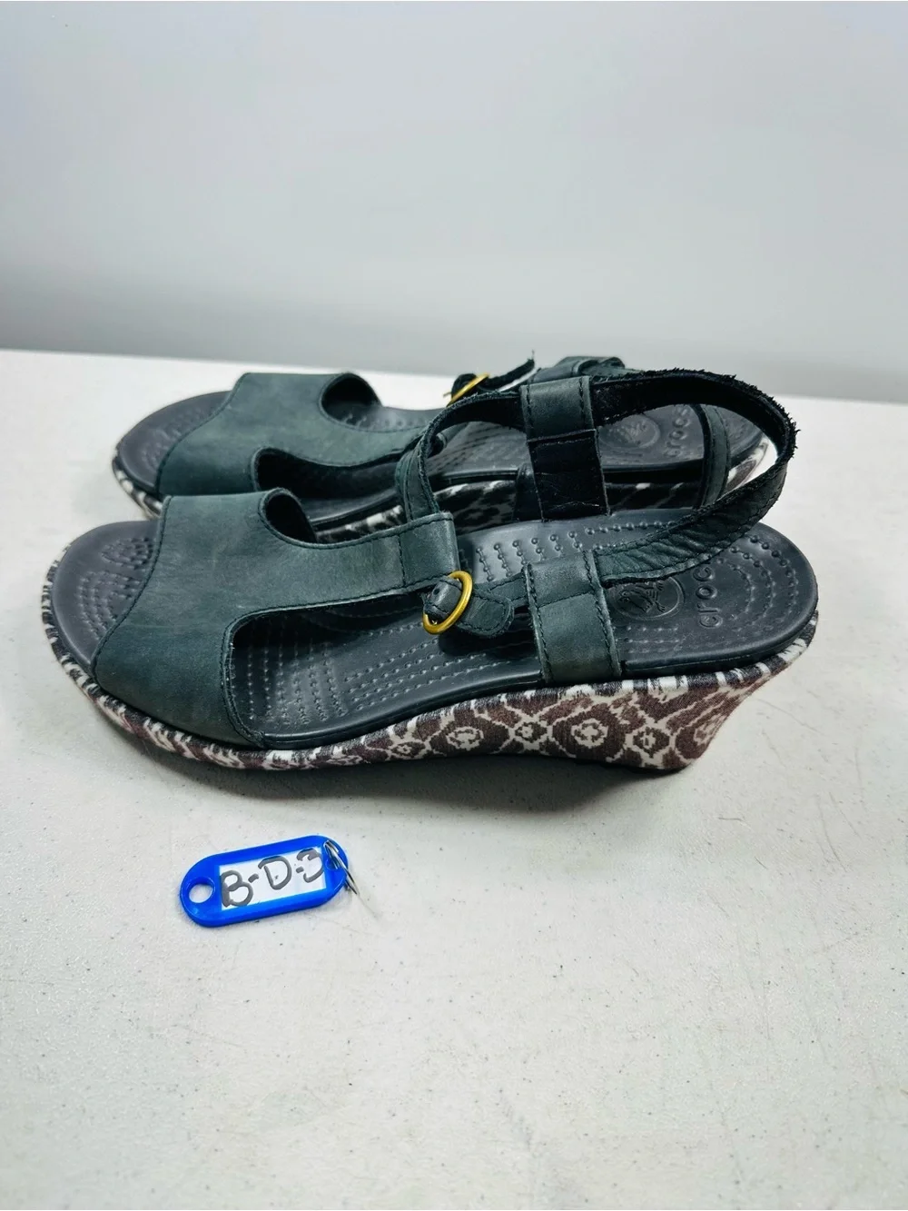 Crocs Leigh Women's wedge sandals size 7